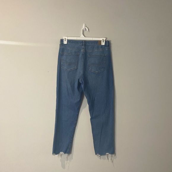 American Eagle Mom Jeans - Picture 4 of 6